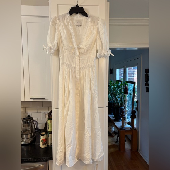new Reformation Ketra puff sleeve button up lace trim midi dress in white cotton - Picture 6 of 11